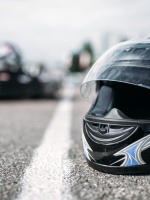 racer-helmet-on-asphalt-karting-sport-concept-2024-11-28-11-49-38-utc-scaled.jpg